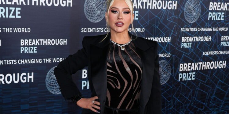 A Voz de Uma Geração e Uma Mulher de Negócios