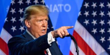 Descubra os segredos da ascensão financeira de Donald Trump!