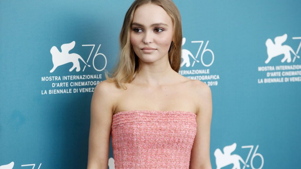 Filha de Johnny Depp revela segredos chocantes sobre sua carreira!