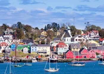 Cidade do interior encanta turistas do mundo inteiro com cultura alemã