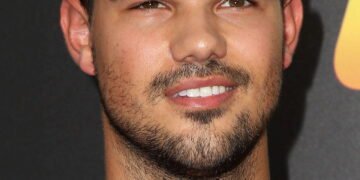 O que Taylor Lautner fez após 'Crepúsculo'? A resposta vai te chocar!