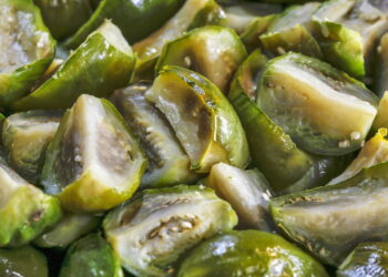 Revelado o segredo para transformar o jiló em um petisco delicioso
