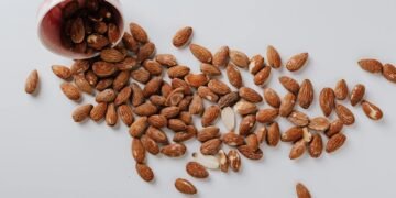 Felicidade em cada mordida! Amêndoas com chocolate, o aliado do bem-estar