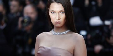 Anos 2000 de volta com a tendência das sobrancelhas finas