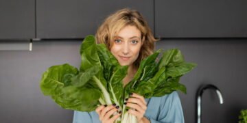 Couve previne doenças? Saiba mais e aprenda um prato delicioso