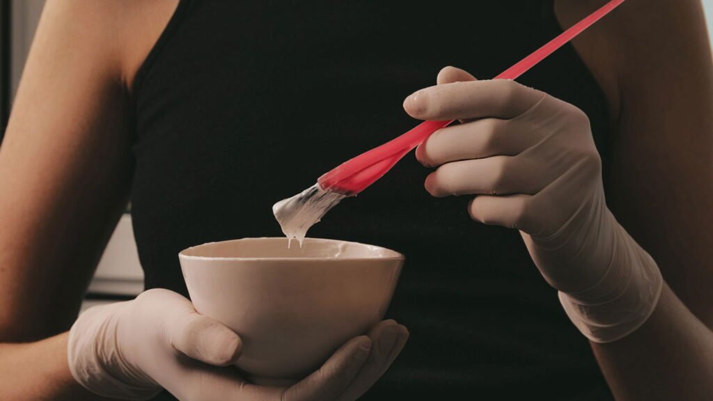 Cabelos tratados quimicamente! Como evitar o ressecamento e manter o brilho