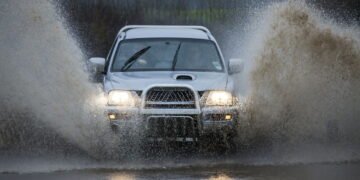 Os 10 carros que te protegem de enfrentar alagamentos no Brasil!