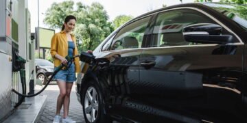 Motoristas estão perdendo dinheiro com esse erro simples na hora de abastecer