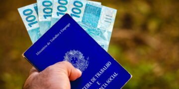 Trabalhadores recebem novo saque extra da Caixa em 2025