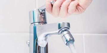 Novo aparelho promete bloquear ar e reduzir sua conta de água, entenda como