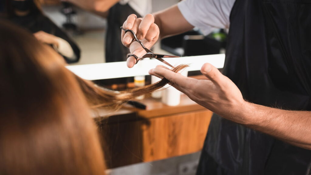 Mito ou verdade! Cortar o cabelo acelera o crescimento?