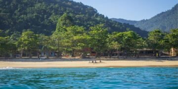 Esta praia é um verdadeiro “paraíso esquecido”, no Estado RJ e pode ser refúgio para o carnaval