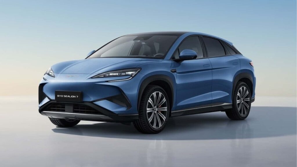 SUV da BYD impressiona com mais de 400 cv e autonomia de 610 km!