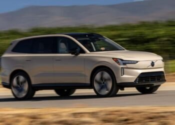 Com 517 cavalos de potência, Volvo EX90 redefine o conceito de SUV!