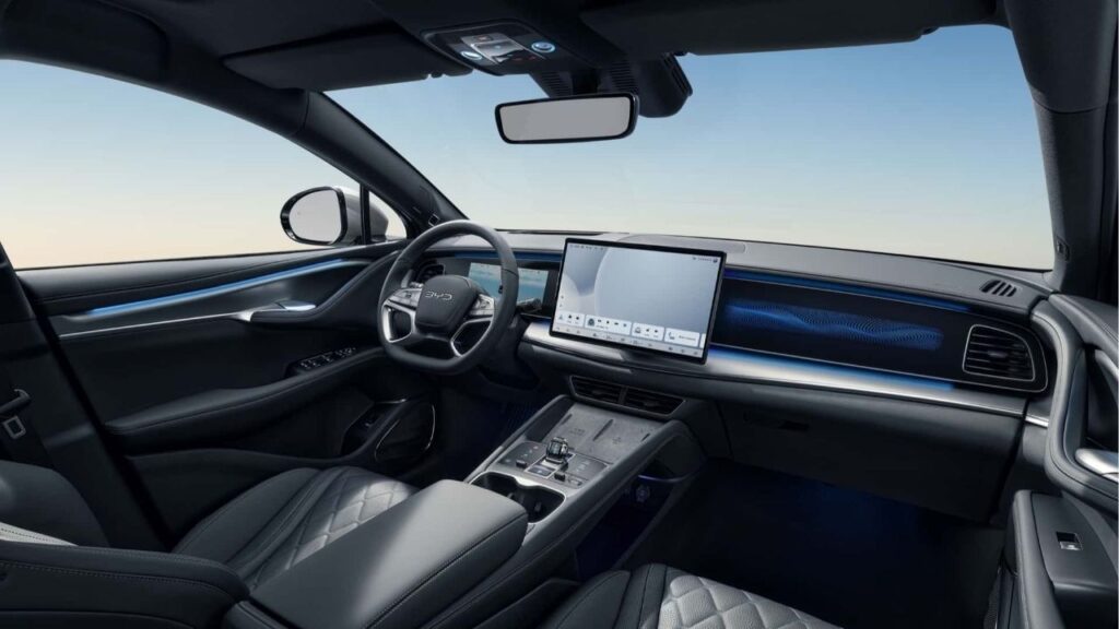 SUV da BYD impressiona com mais de 400 cv e autonomia de 610 km!