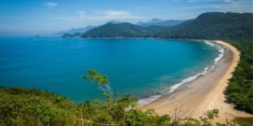 Esta praia é um verdadeiro “paraíso esquecido”, no Estado RJ e pode ser refúgio para o carnaval
