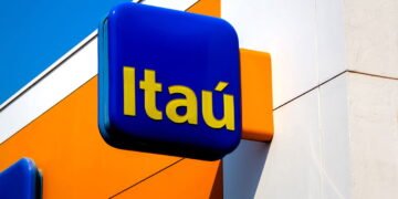 Itaú alerta clientes sobre novas regras para o uso do PIX e cartão de crédito