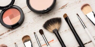 Como escolher os pincéis perfeitos para cada tipo de maquiagem