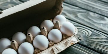 Conheça os benefícios da clara de ovo para uma alimentação saudável