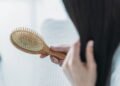 Como prevenir e tratar a queda de cabelo no dia a dia