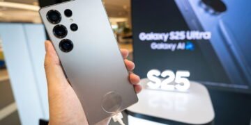 Galaxy S25 Ultra vence iPhone 16 Pro Max em testes de desempenho