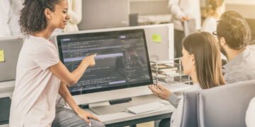 Crise ou reestruturação? Gigante da tecnologia anuncia demissões