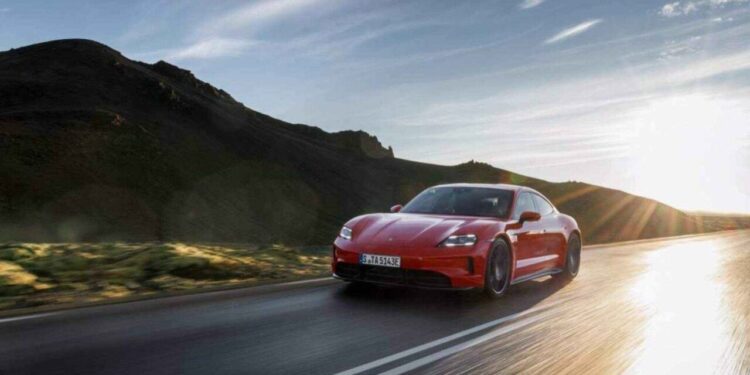 Porsche Taycan Turbo GT é o carro elétrico mais rápido do Brasil e redefine o desempenho