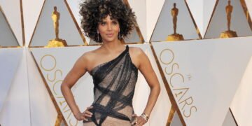 Halle Berry uma lenda que oculta! Saiba tudo sobre Oscar, fortuna e o seu retorno