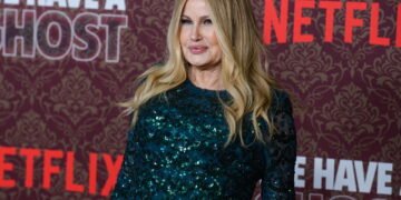 Jennifer Coolidge de ícone da comédia a estrela de Hollywood com uma grande fortuna