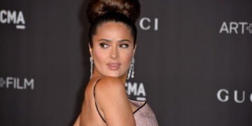 Estrela de "Frida", Salma Hayek fez história no cinema e não para de crescer