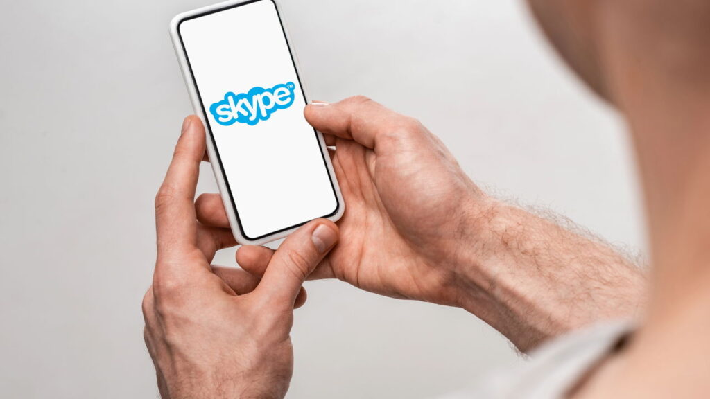Tá na hora de dizer tchau! Após quase 22 Anos, Skype encerra suas atividades