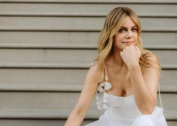 Kaitlin Olson uma história de sucesso e fortuna dessa comediante vai te surpreender!
