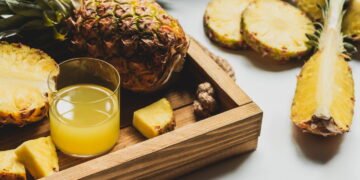 Aprenda obter abacaxis frescos em casa de forma simples