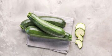 O segredo para cultivar abobrinha com alta produção em casa