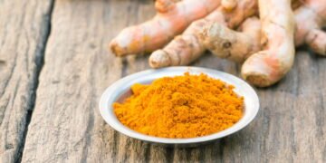 Essa raiz poderosa pode transformar sua saúde e cabe no quintal