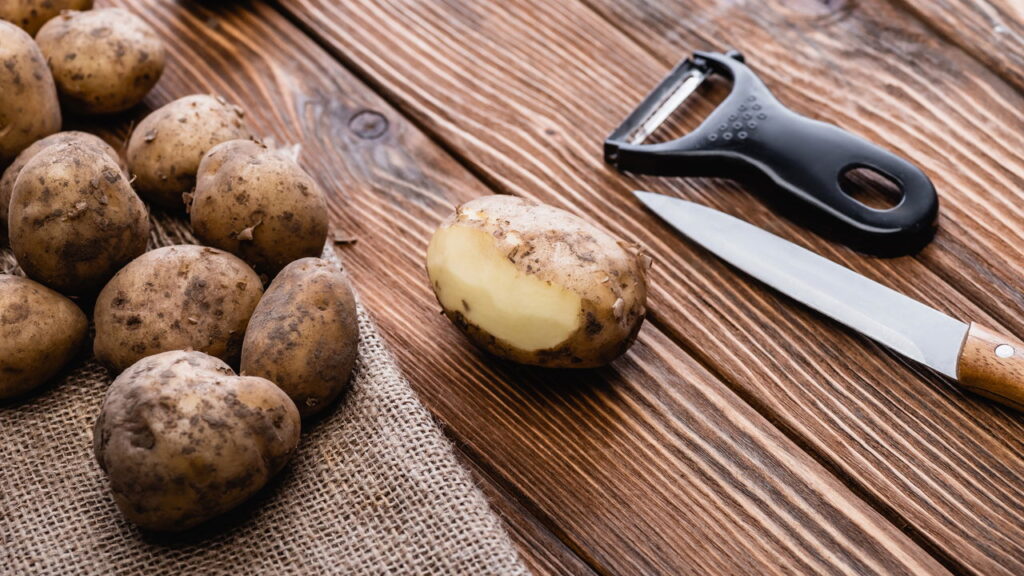 Você nunca mais vai querer comprar batatas depois de tentar isso