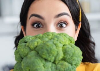 Brócolis ganha fama de superalimento e se torna essencial na dieta