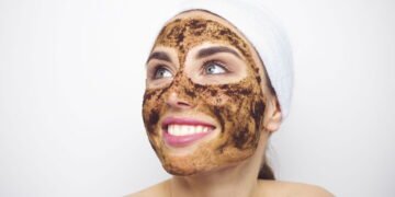 A ciência por trás dos benefícios do café para a sua pele