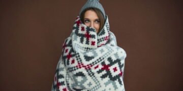 Frente fria chega com força e ciclone extratropical provoca ventos fortes no Brasil