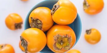 Cultivar caqui em casa pode render frutas incríveis com este método