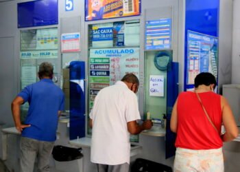 Mega-Sena acumula e prêmio chega ao maior valor do ano