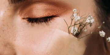 Para sempre jovem! Como prevenir olheiras e sinais de envelhecimento na área dos olhos