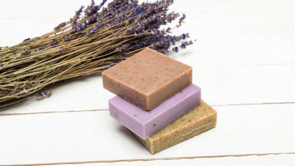 Dicas simples de como fazer sabonete de enxofre em casa