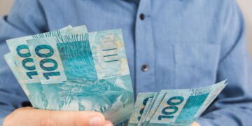 Salário mínimo sobe em 2025, mas tem um detalhe que preocupa