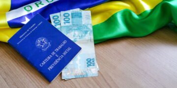 Com o reajuste de 7,5% no salário mínimo, o Brasil experimenta mudanças significativas