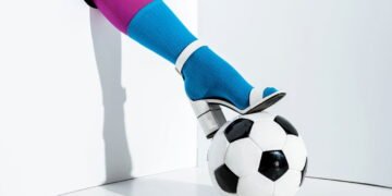 Homens de salto alto? A volta da tendência que já foi símbolo de status