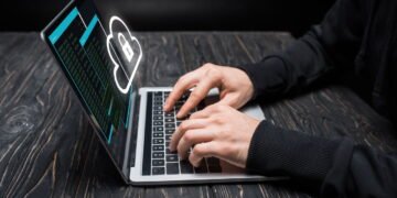 Fraudes digitais se sofisticam e vítimas crescem mesmo com segurança reforçada