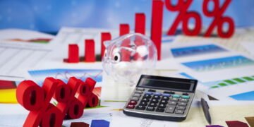 Alerta! Taxas de juros disparam e inadimplência sobe no Brasil, entenda os reflexos