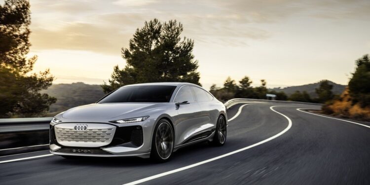 Vem aí! Audi anuncia chegada do A6 e-tron ainda para 2025; confira