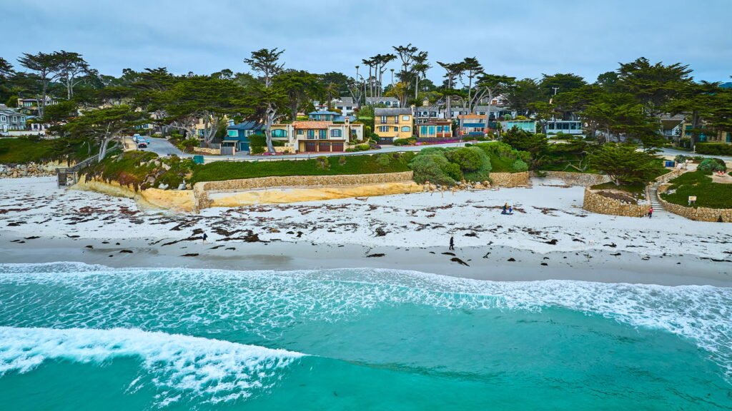 O que faz esse destino costeiro ser um lugar tão calmo e relaxante?